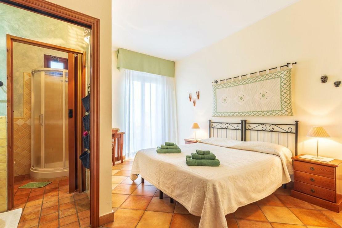 Bed and Breakfast Il Leccio Tortolì Exterior foto