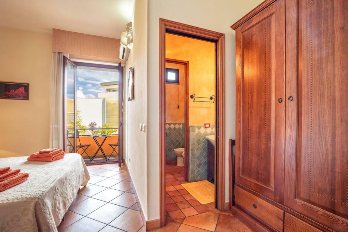 Bed and Breakfast Il Leccio Tortolì Exterior foto